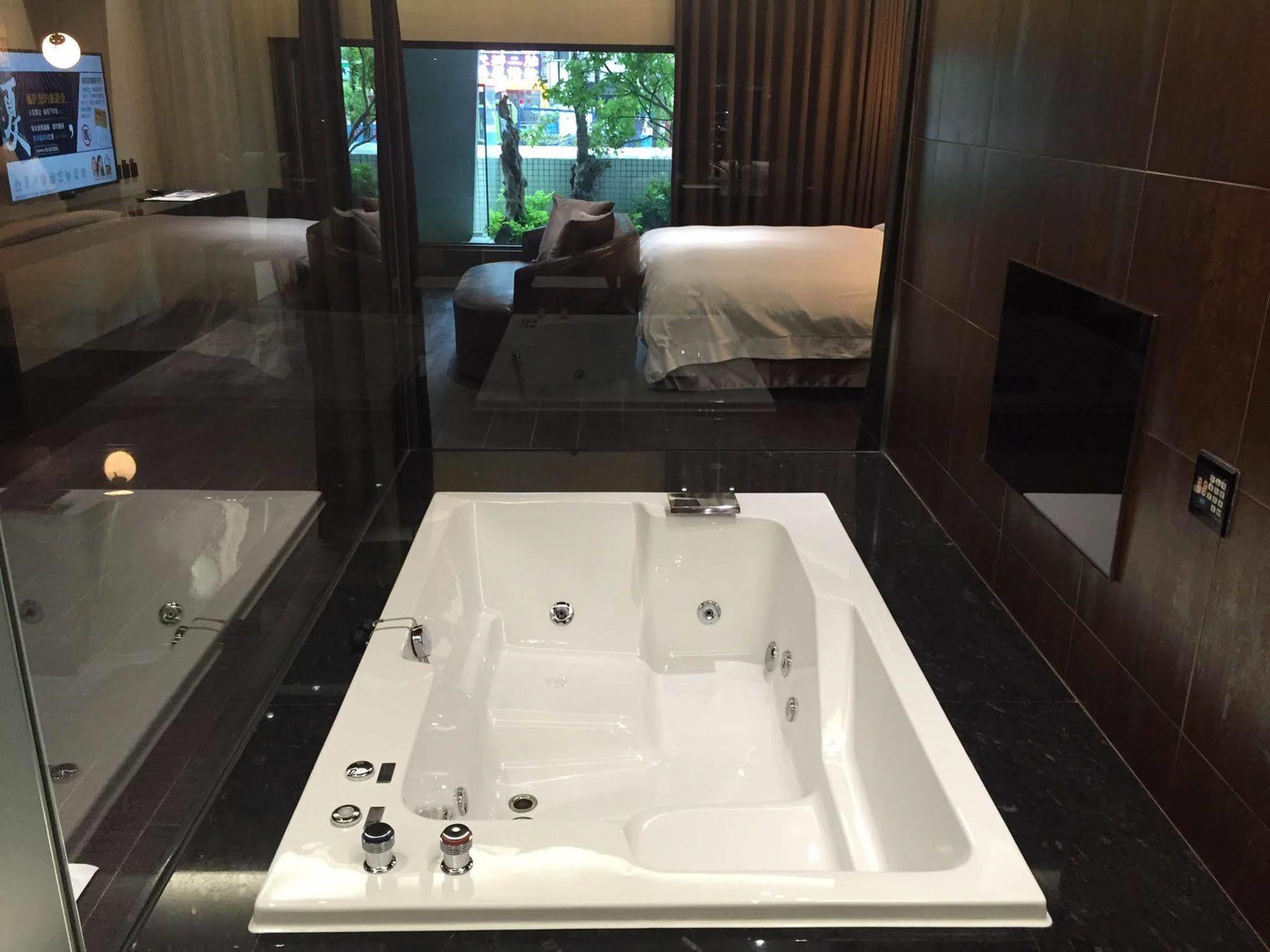 All-Ur Boutique Motel - Xin-Jhung Branch New Taipei City Buitenkant foto