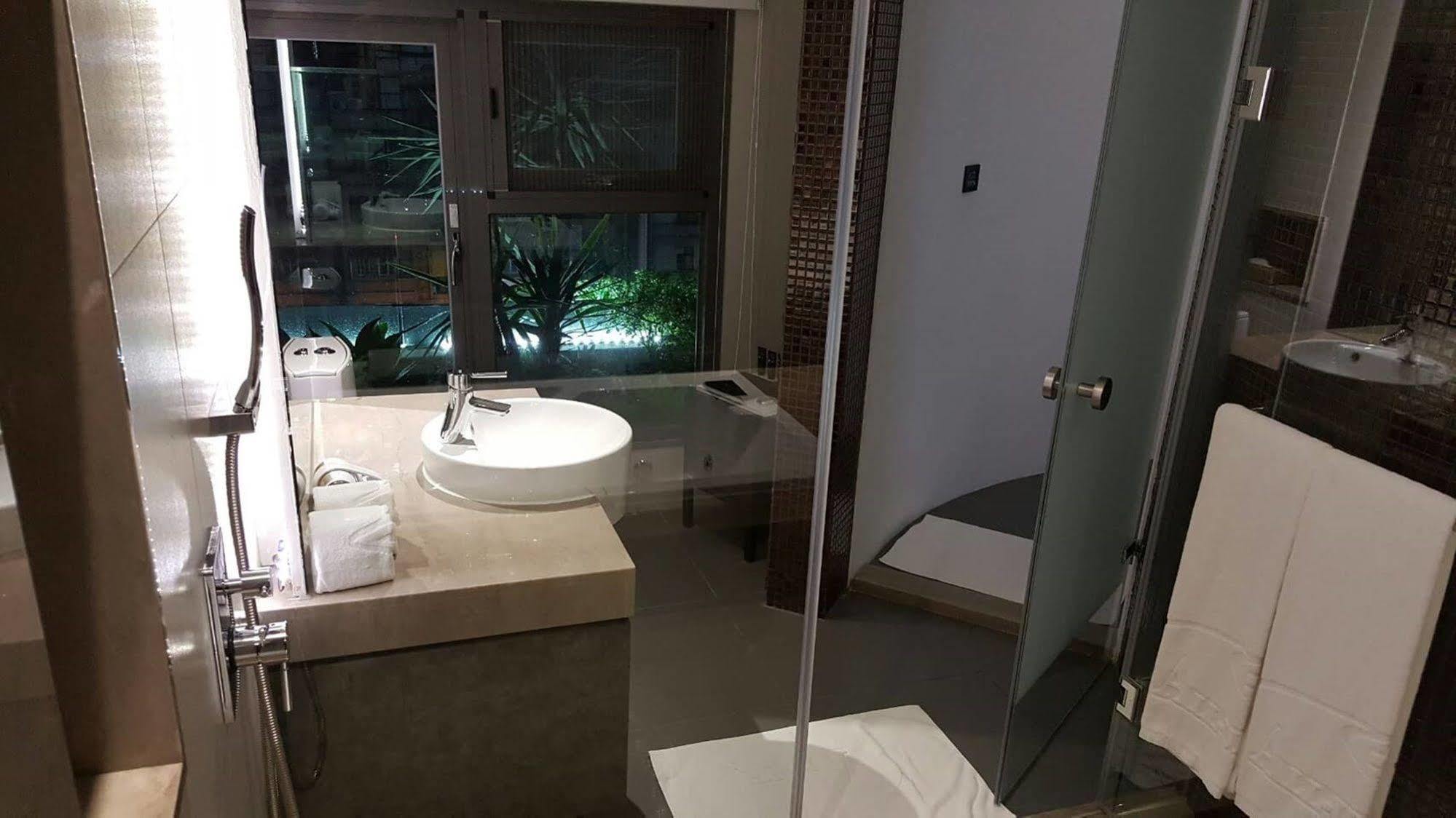 All-Ur Boutique Motel - Xin-Jhung Branch New Taipei City Buitenkant foto