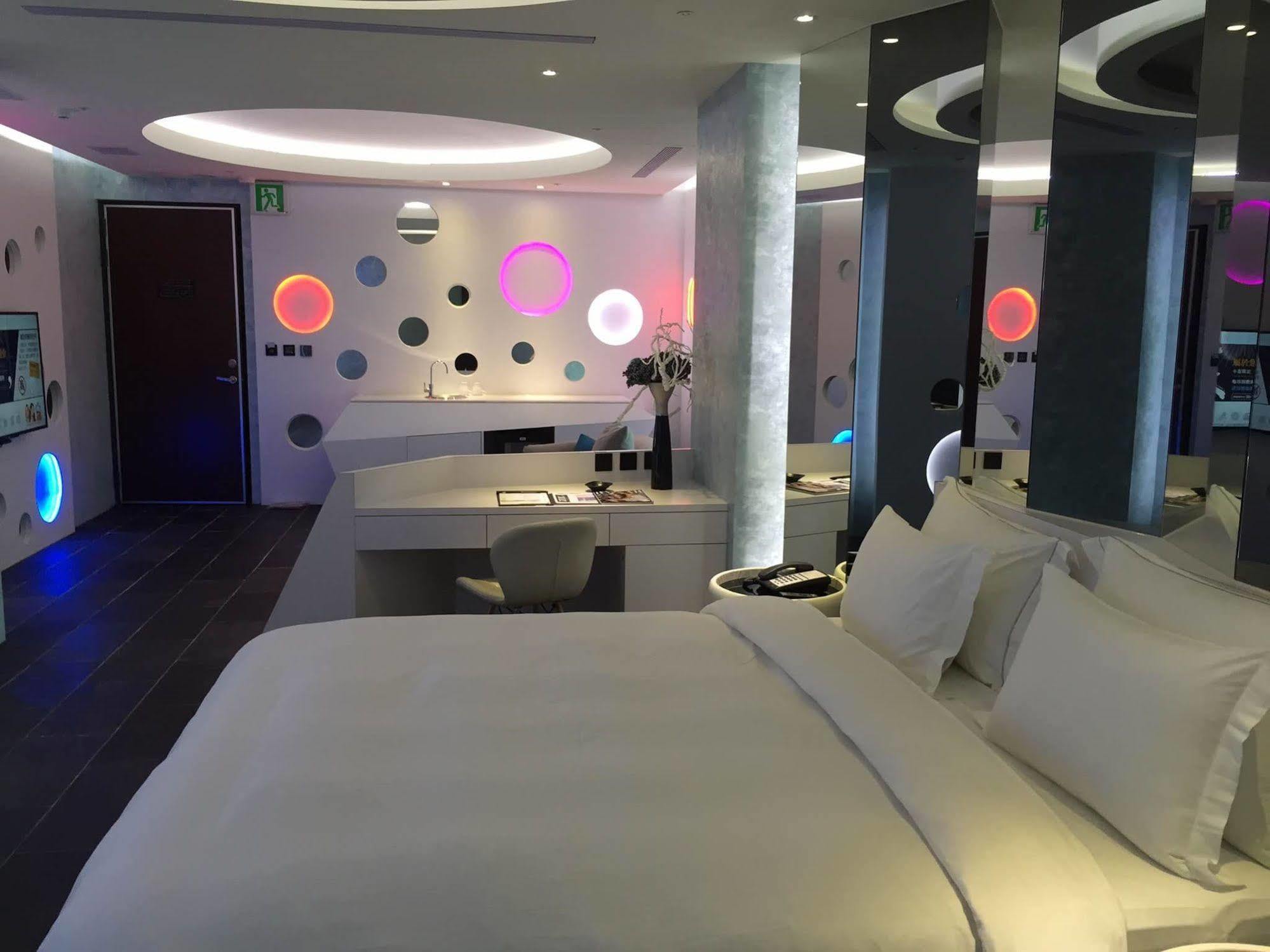 All-Ur Boutique Motel - Xin-Jhung Branch New Taipei City Buitenkant foto